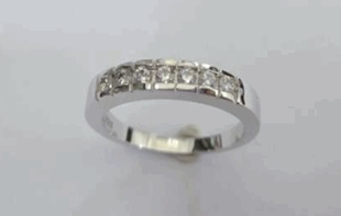 Stud Band Ring (0796)